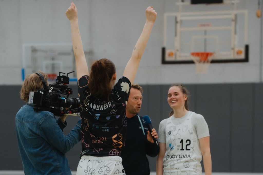 Unser Hauptsponsor war mit Filmcrew zu Besuch