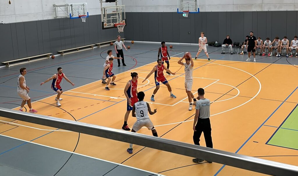 Herren 2: Frühes Spitzenduell in der 2. Regionalliga